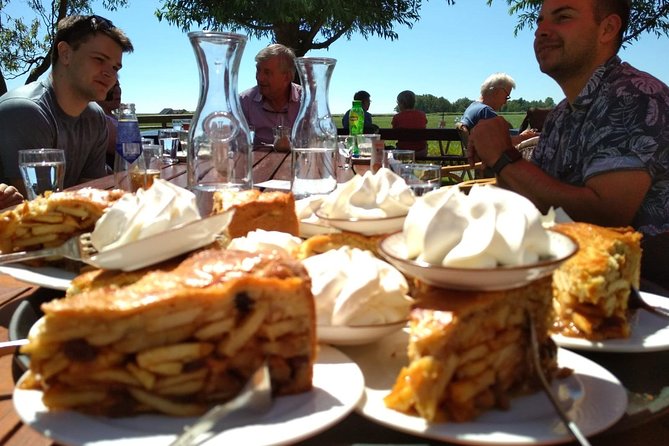 Amsterdam's Countryside Half-Day Bike Tour in Small Group - Midpoint Stop in Holysloot with Famous Apple Pie