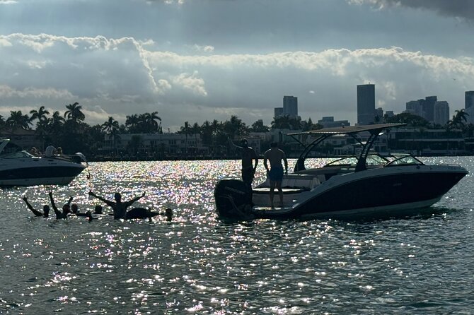 Amusing Private Boat Tour, Champagne, Sandbars, Floating Mat!! - Customer Satisfaction and Captain Excellence