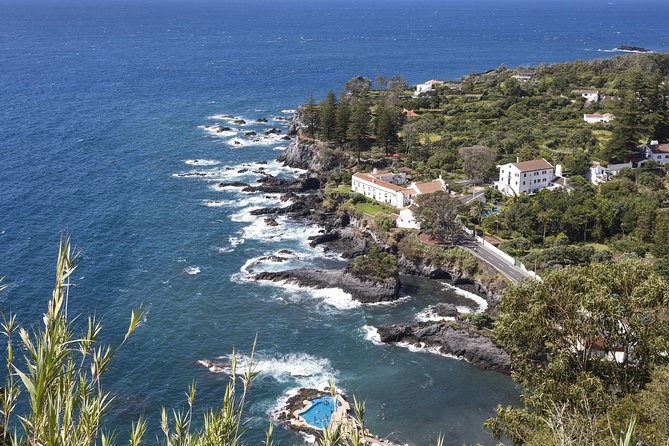 An Adventure Through the EAST of São Miguel island - Terra Nostra Park and Optional Thermal Baths