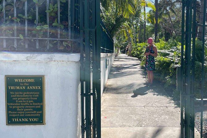 An Audio Guide of Key Wests Journey From Village to Micro State - Caroline Street: Charm and Creativity