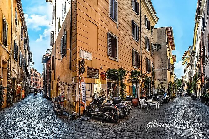 An Immersive Walking Tour in Rome - Visiting the Pantheon: An Ancient Temple Still Standing Strong