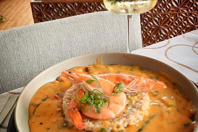 An Unforgettable Evening: Authentic Portuguese Dinner in Porto - Experience Portuguese Cuisine with a Musical Backdrop