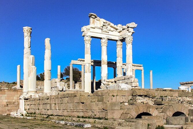 Ancient Pergamon Tour From Izmir - Scenic Views Over the Caicus Valley
