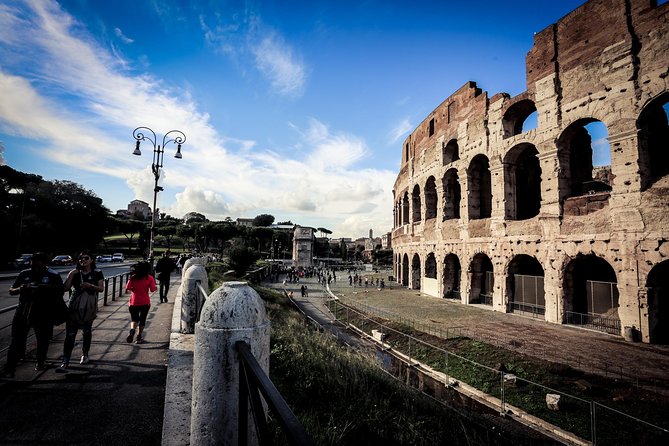 Ancient Rome Guided Tour: Colosseum, Forum and Palatine - Inside the Colosseum: The Iconic Arena