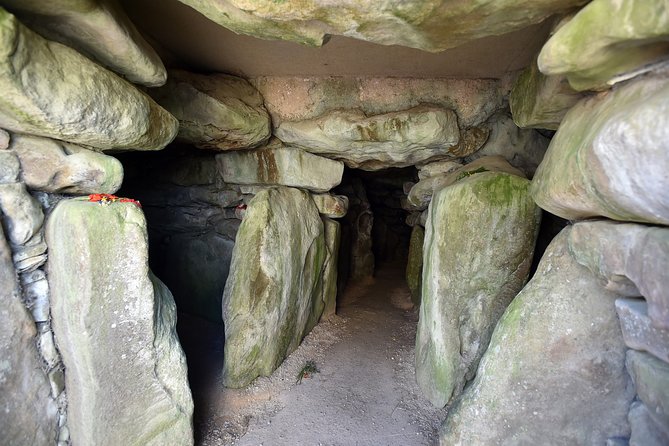 Ancient Wonders of Wessex Private Guided Tour - Marveling at the Magnitude of Avebury Stone Circle