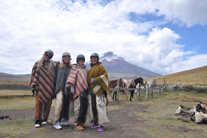 Andean Adventure : Riding and Cotopaxi Refuge - Hiking Toward Cotopaxi Volcano