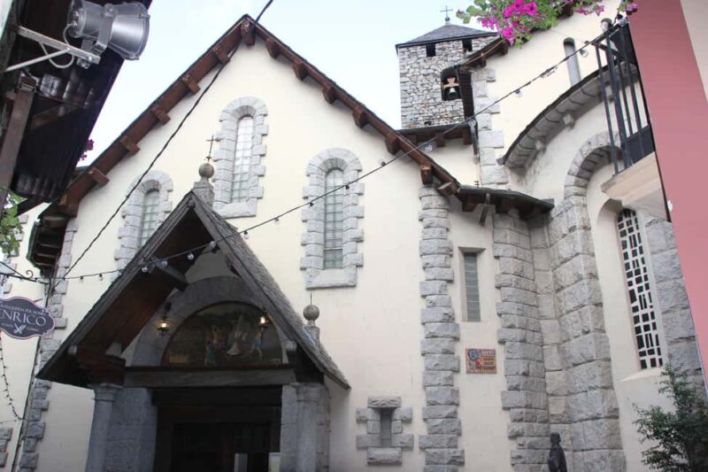 Andorra la Vella: Private Christmas tour - Discovering the Old Town’s Christmas Atmosphere