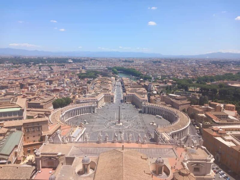 Angels and Demons: Retrace the Path of the Illuminati - Visiting the Alberto Sordi Gallery and Saint Luis of French Church