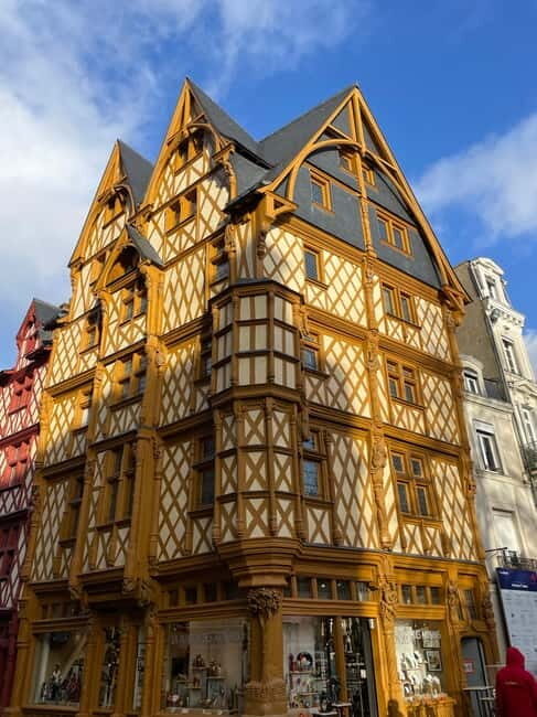 Angers: discovering the historic center - Discovering the City’s Elegant Mansions