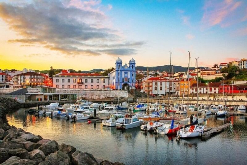 Angra do Heroísmo: Walking Tour with Local Pastry and Coffee - Key Points