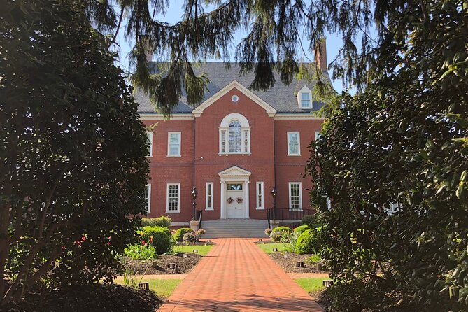 Annapolis Historic Walking Tour at Harbor and Naval Academy - Insights into the Maryland State House