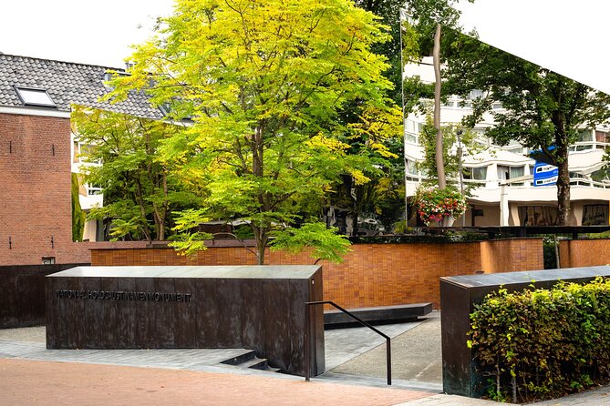 Anne Frank Guided Walking Tour through Amsterdam's Jewish Quarter - The Memorials and Statues of WWII in Amsterdam
