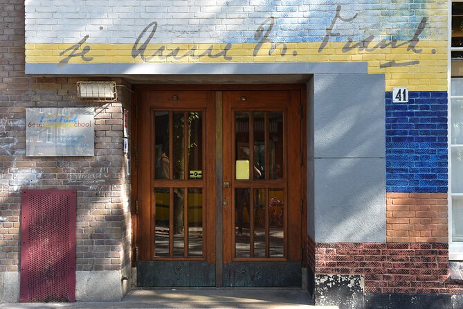 Anne Frank Story and Neighborhood Small-Group Walking Tour - Exploring Anne’s School at Jekerstraat 16