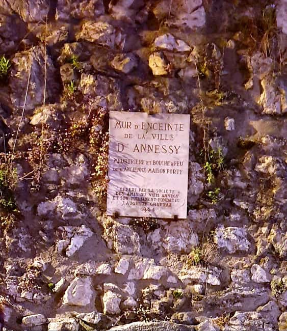 Annecy: enjoy an unforgettable city tour with a native guide - Comparing with Similar Annecy Experiences