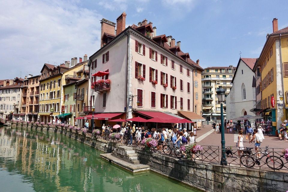Annecy: Private Guided Walking Tour - Explore Annecy’s Venice-like Old Town in Just 1.5 Hours