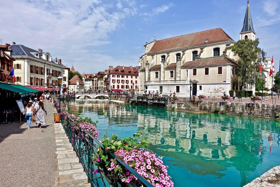 Annecy: Private Guided Walking Tour - The Charm of Pastel Houses and Picturesque Canals