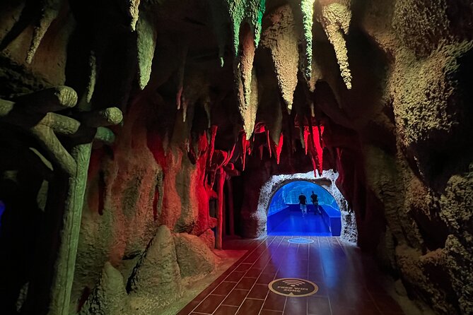 Antalya Aquarium and Face to Face Wax Museum Private Transfer - Discover the Antalya Aquarium and Face to Face Wax Museum Private Transfer
