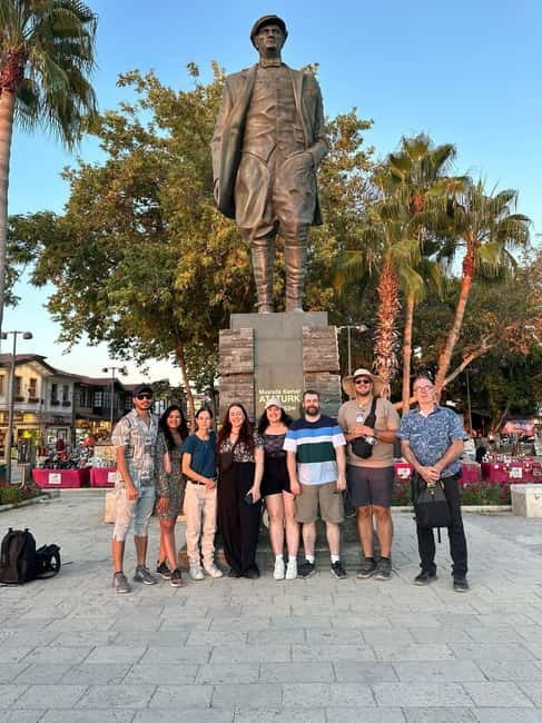 Antalya: Guided Old City Walking Tour of City Highlights - Starting Point at Hadrians Gate and Meeting Arrangements