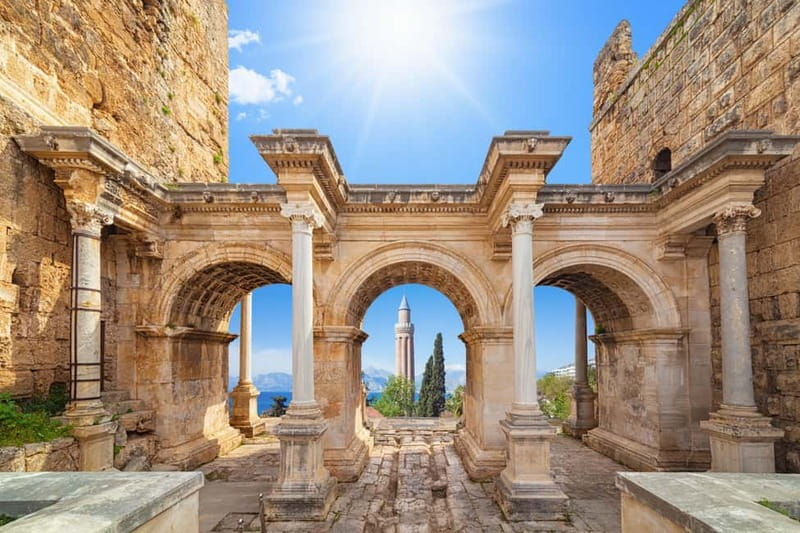 Antalya: Guided Old City Walking Tour of City Highlights - Discovering the Yivli Minaret Mosque and Coastal Views