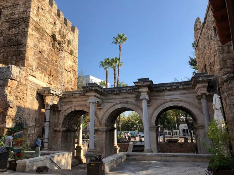 Antalya: Old Town Walking Tour with Dessert Tasting - Final Stop: The Hadrian’s Gate and City Walls