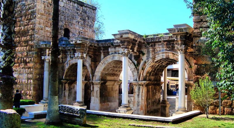 Antalya: Old Town Walking Tour with Dessert Tasting - Practical Details and Logistics