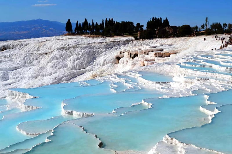 Antalya: Pamukkale Tour with Hot Air Balloon and Lunch - Hot Air Balloon Over Pamukkale at Dawn