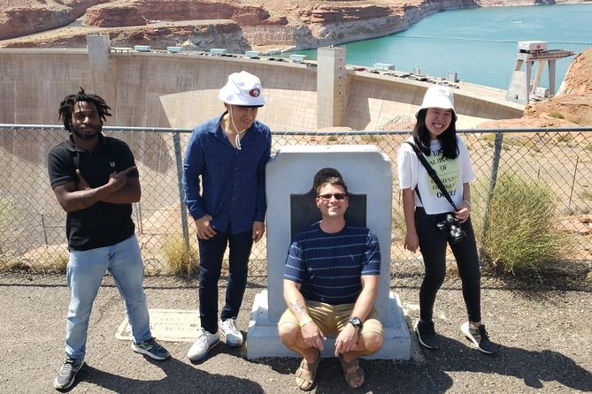 Antelope Canyon & Horseshoe Bend Tour from Las Vegas with Lunch - Key Points