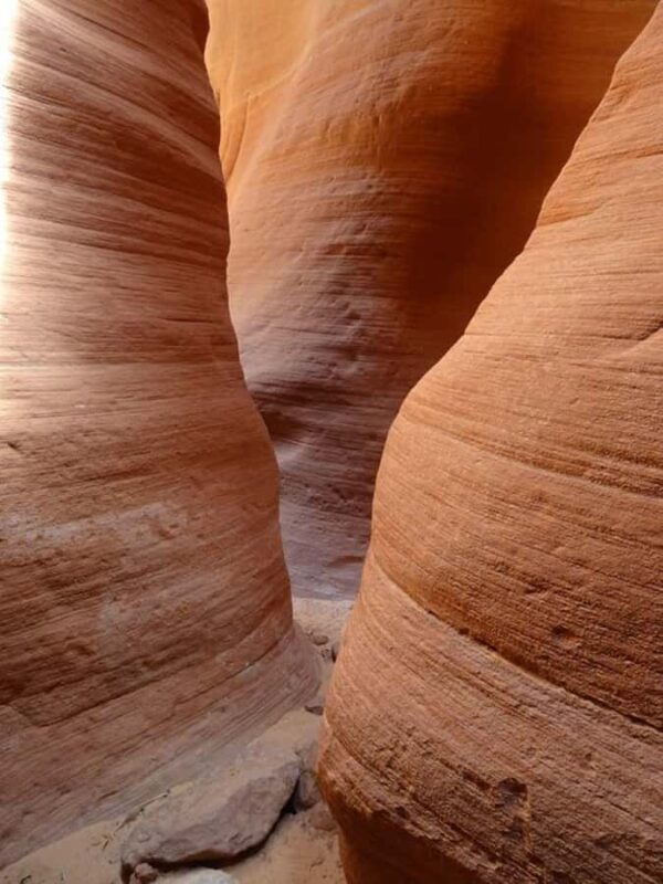 Antelope Canyon: Rams Head Canyon Tour - Navigating the Challenges of the Ladders and Cables