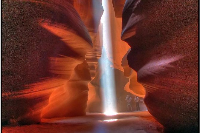 Antelope Slot Canyon and Horseshoe Bend Day Tour from Flagstaff - Exploring Antelope Canyon with a Navajo Guide