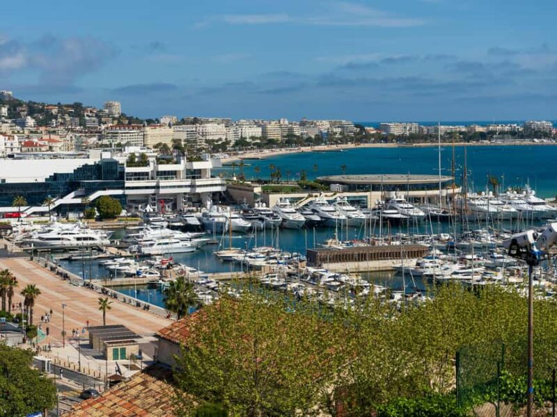 Antibes/Cannes/St Paul de Vence Half-day excursion with car & guide - Key Points