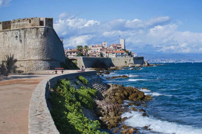Antibes: Express Walk with a Local in 60 minutes - Visiting Port Vauban and Its Maritime Charm