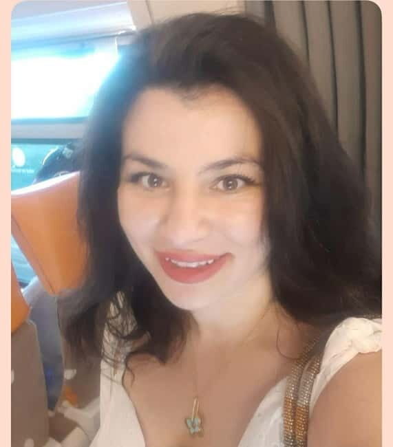 Antibes Like a Local: A Chic & Seek Shopping Adventure - Starting Point: The Heart of Antibes at Place Guynemer