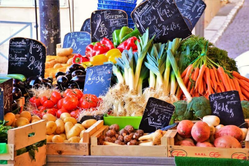 Antibes: Old Town Walking Tour with Food Tastings - Explore Antibes’ Old Town and Its Vibrant Market