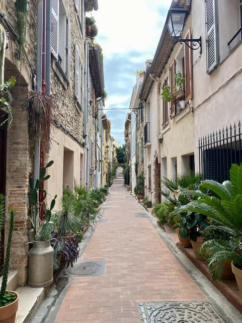Antibes: Old Town Walking Tour with Food Tastings - The Lively Rue de la République