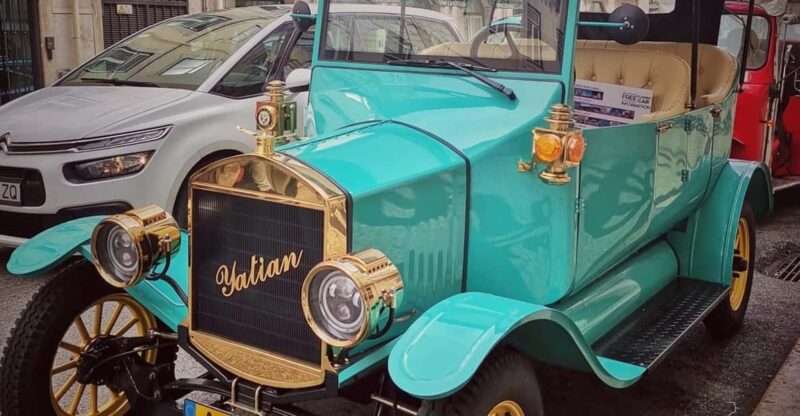 Antique Car Tour - Visiting the Oldest Neighborhoods of Lisbon