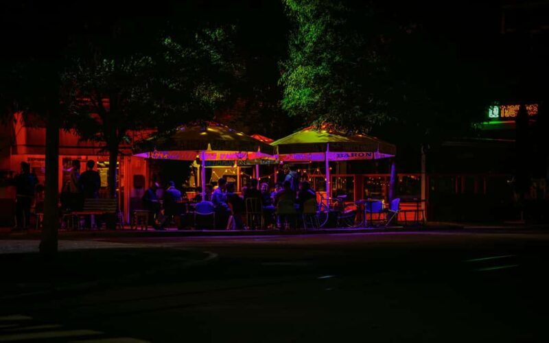 Antwerp Bike Tours Pop-Up: Christmas Bike Tour + Hot Drink - Midway Warm-Up with a Hot Drink