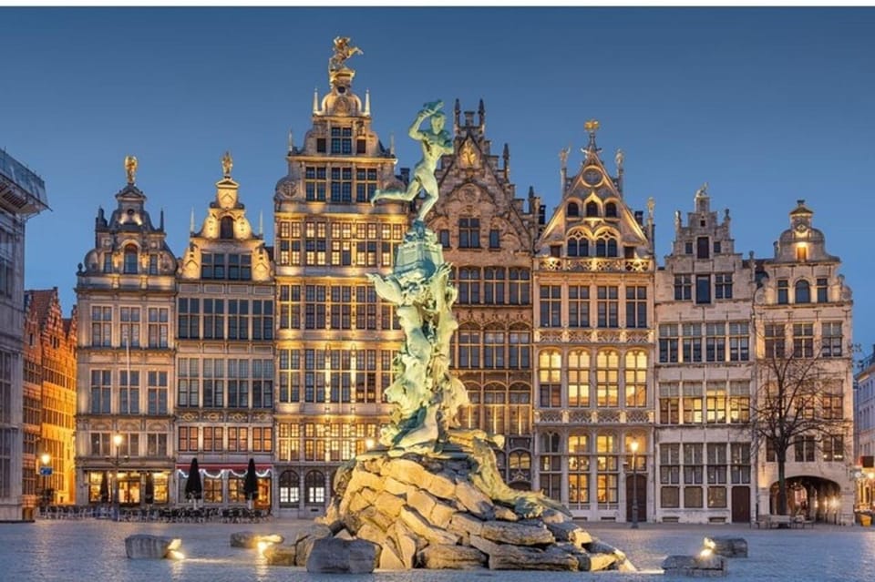 Antwerp: Must-See Attractions Private Walking Tour - Opulence and Art at Carolus Borromeus Church
