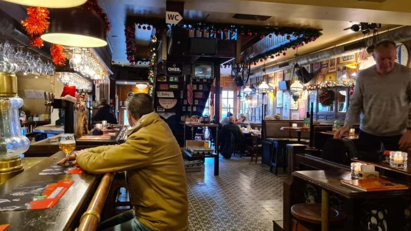 Antwerp: Pub Crawl in the Historical City - What to Expect on the Day
