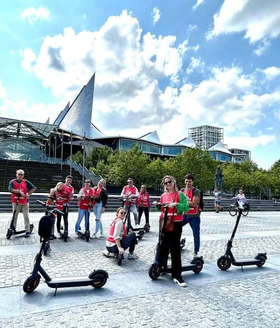 Antwerp: The Big Five City Highlights E-kickscooter Tour - Cruising Along the Scheldt River and the Historic Het Steen