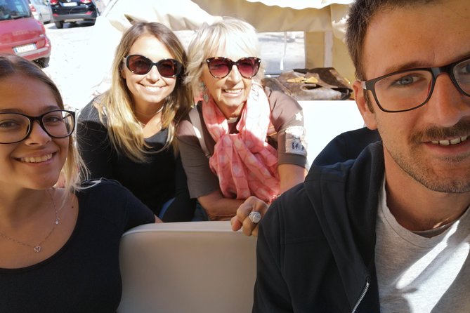 Ape Tour Matera - Panoramic tour in ape calessino - The Guide’s Role and Commentary Style