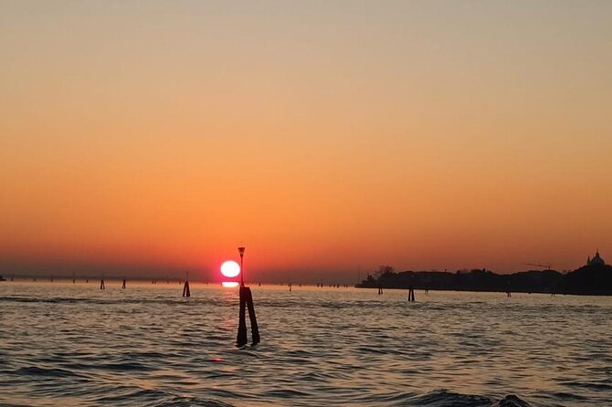 Aperitif at sunset in the Venice lagoon on a private boat. - Food and Drinks Included in the Tour