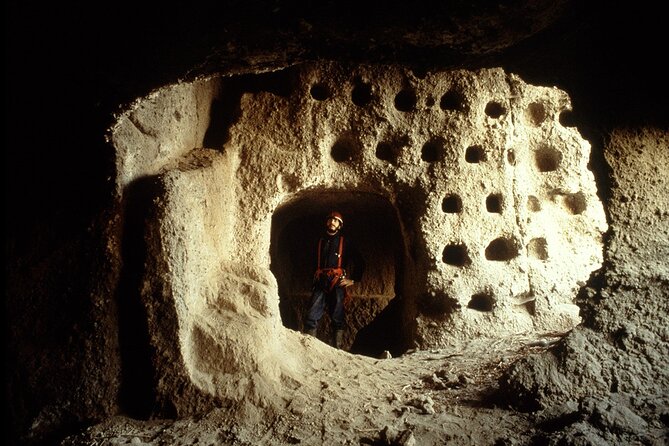 Aperitif in front of the Duomo and Orvieto Underground Caves tour - Considerations on Meal Quality and Logistics