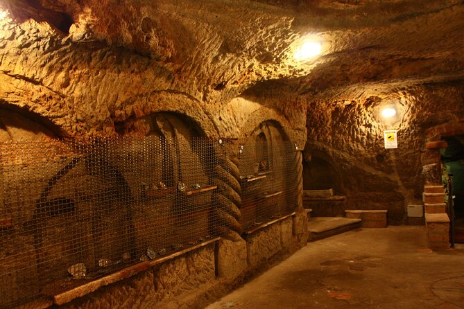 Aperitif in the famous underground caves of Orvieto - Logistics: Meeting Point and Tour Duration