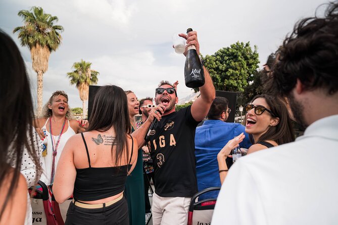 Aperitif on a bus tour around the city of Palermo - Key Points