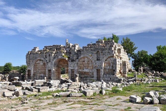 Apollo Temple, Perge Ancient City, and Waterfalls Tour with Lunch - Visiting the Aspendos Ruins: An Iconic Theatre and Ancient Site