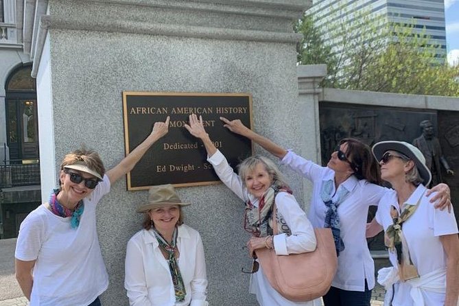 App-Led Zombie Survival Scavenger Hunt in Seattle - Key Points