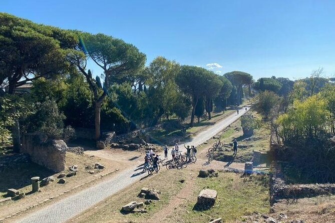 Appian Way E-bike Tour with Gourmet Picnic and Catacombs - The Experience of Cycling in the Countryside