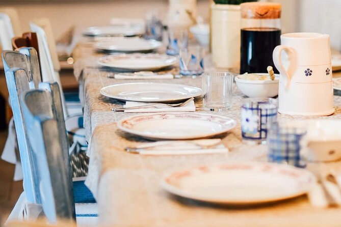 Apulian Cooking Class with Aperitif and Wine in Polignano a Mare - Sampling Puglian Delicacies During Aperitivo