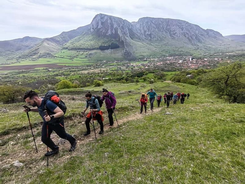 Apuseni Mountains: One day hiking from Cluj Napoca - Logistics: Transport, Duration, and Group Size