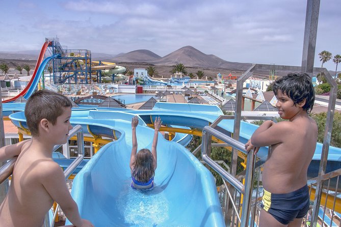Aquapark Costa Teguise tickets with Optional Transfer - Navigating the Park: Rides, Attractions, and Safety Tips